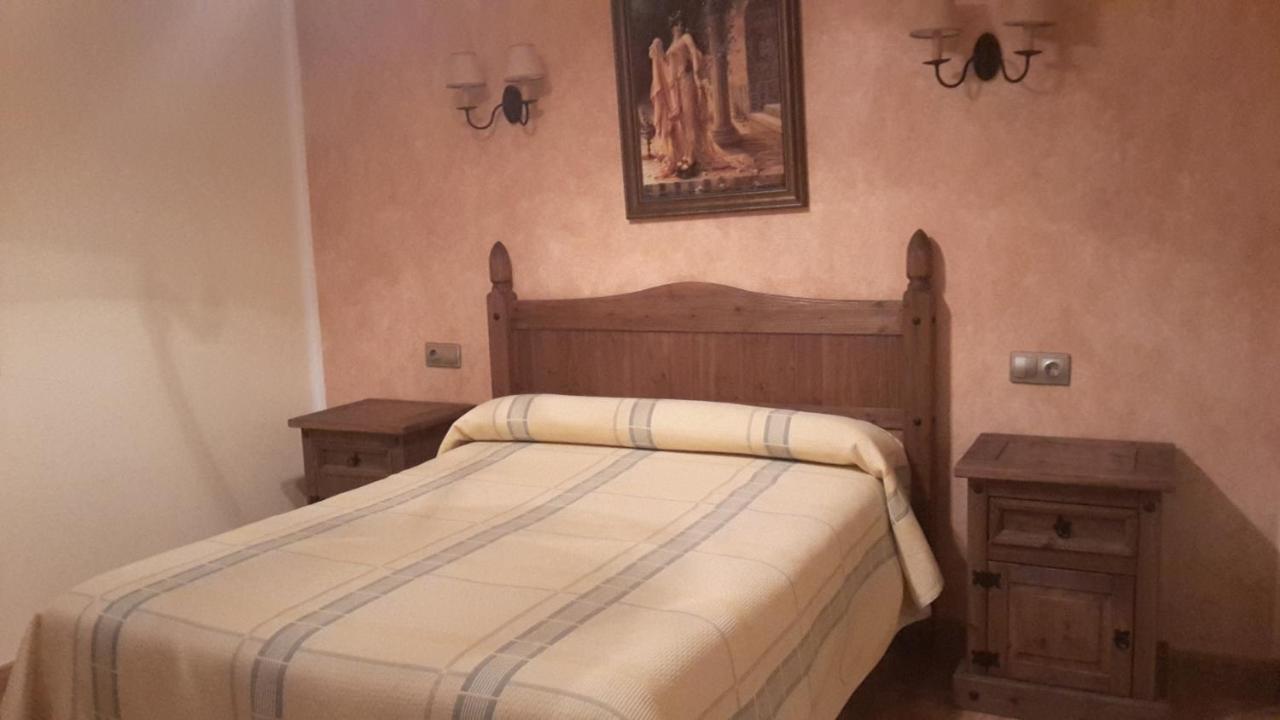 Alojamiento Rural Casa Inocente La Toba  Exterior foto
