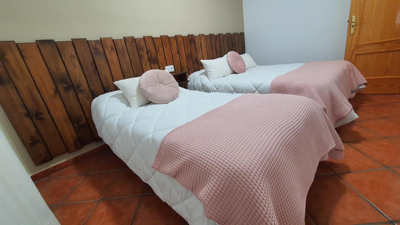 Alojamiento Rural Casa Inocente La Toba  Exterior foto